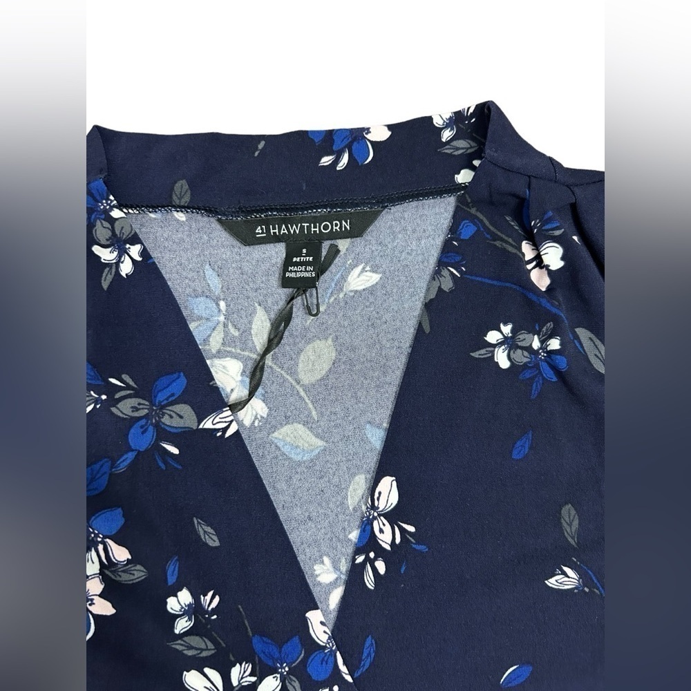 41 Hawthorn Stitch Fix Navy Floral Print Sleeveless VNeck Knit Blouse NWT Sz PS - Picture 5 of 8